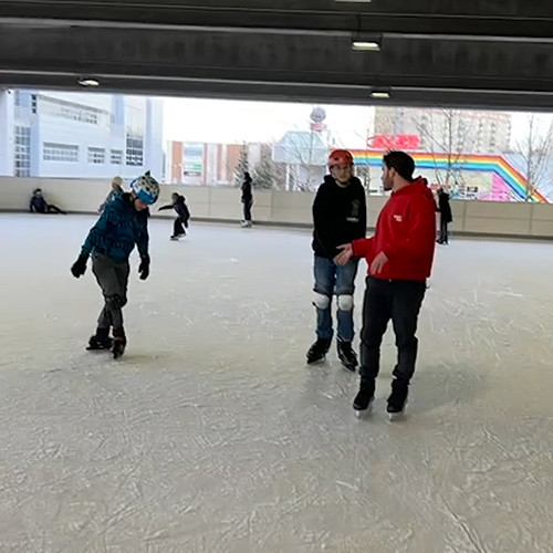 Nauka jazdy na rolkach w Olsztynie - Gr. Freestyle na lodzie